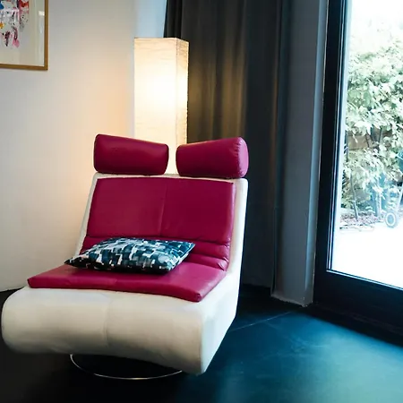 Gartenzimmer In Atelierwohnung Alloggio in famiglia