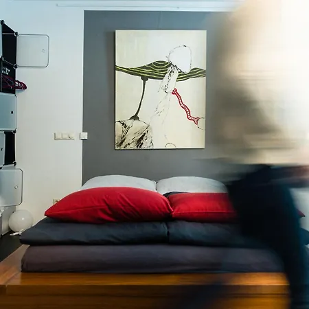 Gartenzimmer In Atelierwohnung Kwatera prywatna