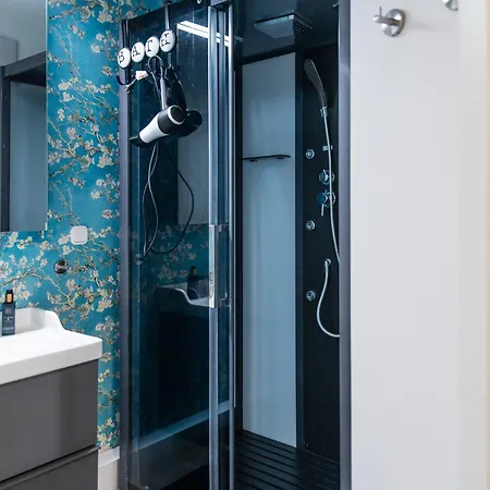 Gartenzimmer In Atelierwohnung Quarto em Acomodações Particulares *