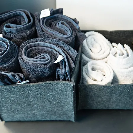 Gartenzimmer In Atelierwohnung * Cologne