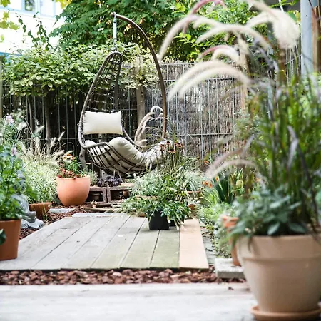 Gartenzimmer In Atelierwohnung Köln