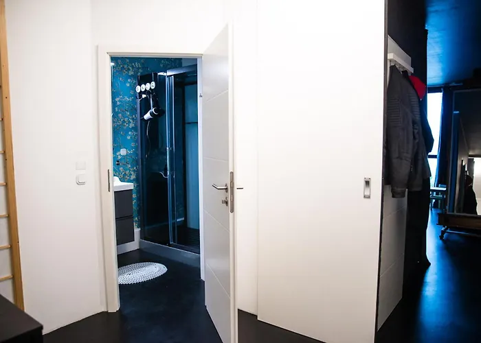 Gartenzimmer In Atelierwohnung Kwatera prywatna