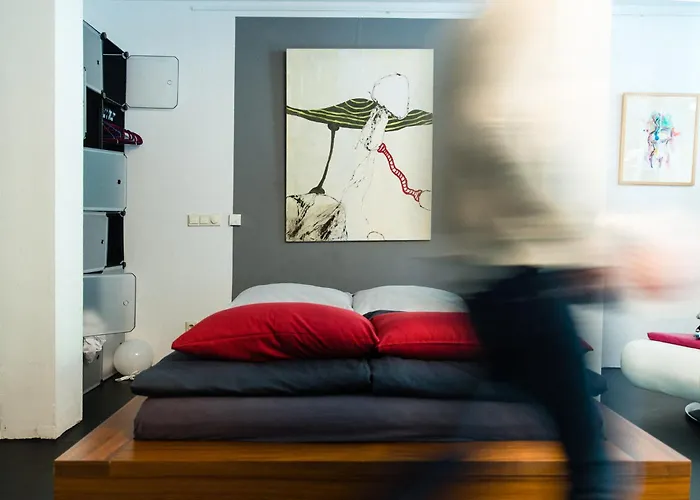 Gartenzimmer In Atelierwohnung Kwatera prywatna