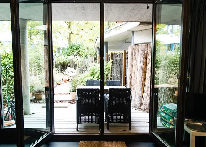 Gartenzimmer In Atelierwohnung * Kolonia